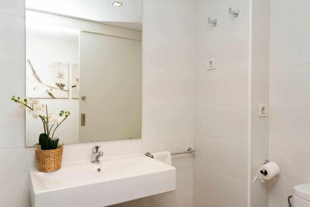 Port VI Apart Centrico Ideal Familias 22 Барселона Екстериор снимка